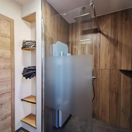 Holiday home Baumhaus Und Tinyhaus