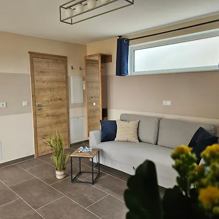 Holiday home Baumhaus Und Tinyhaus *