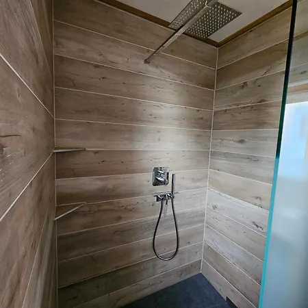 Baumhaus Und Tinyhaus *