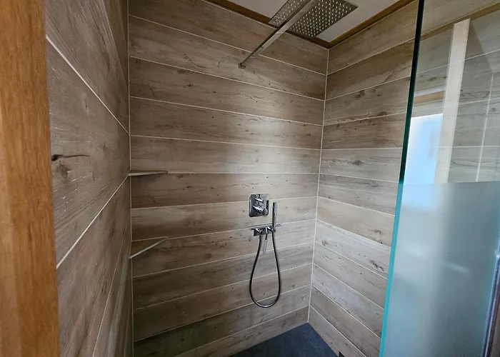 Baumhaus Und Tinyhaus *